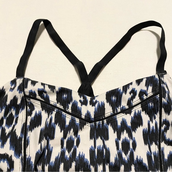 Lululemon Sports Bra Womens Size 8 - Picture 5 of 16